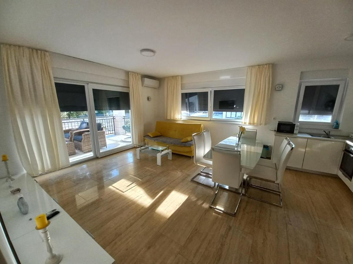 Apartmann Vir Exterior foto